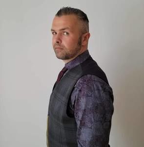 Meet your Posher, Derek